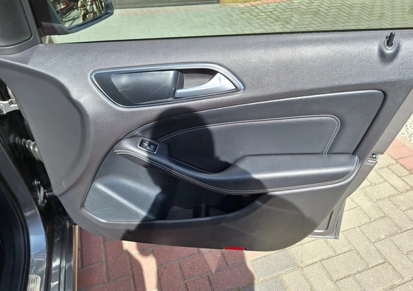Mercedes-Benz Klasa B cena 34900 przebieg: 225000, rok produkcji 2013 z Zwoleń małe 704